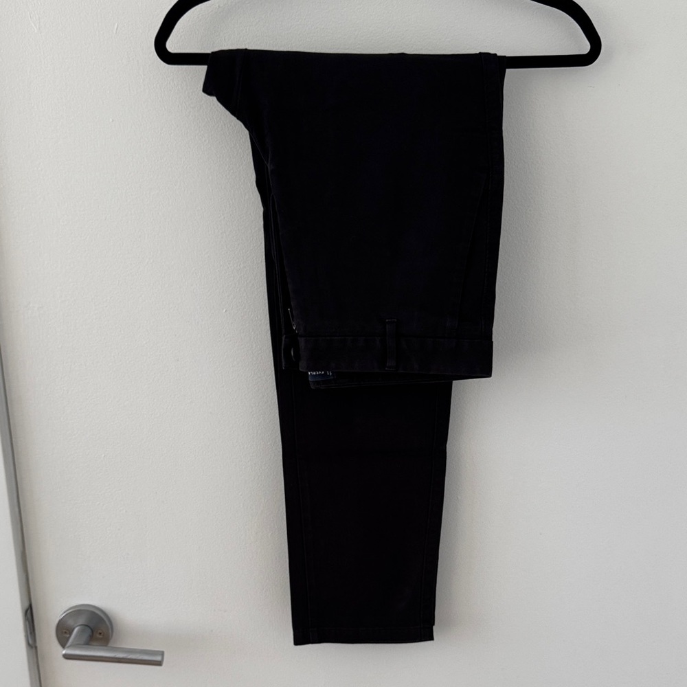 Men’s Black Everlane Slim Fit Chino Pants